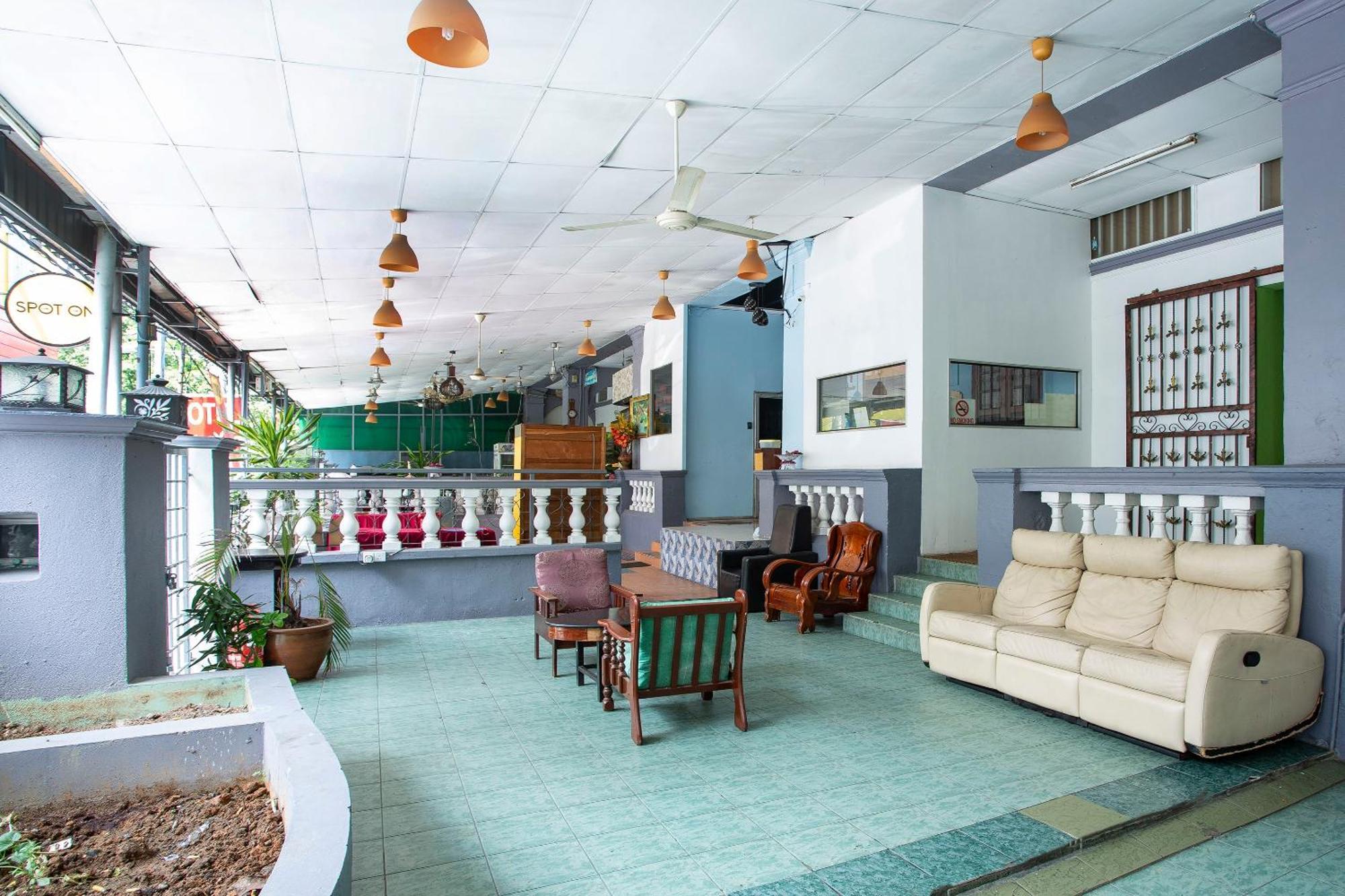 Spot On 90137 Casavilla Hotel Pudu 쿠알라룸푸르 외부 사진